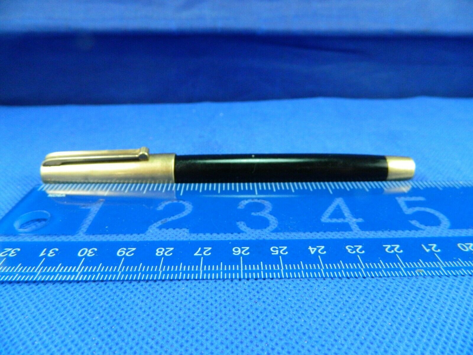 Eversharp 5th Avenue  5.25" Size Ball Point Pen - Gfm Cap - Needs Ink Cartridge